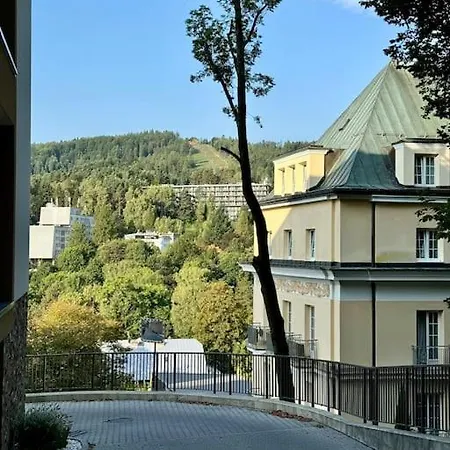 Art & Sunski Z Garazem Podziemnym *