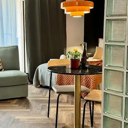 Art & Sunski Z Garazem Podziemnym