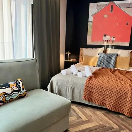 Art & Sunski Z Garazem Podziemnym *